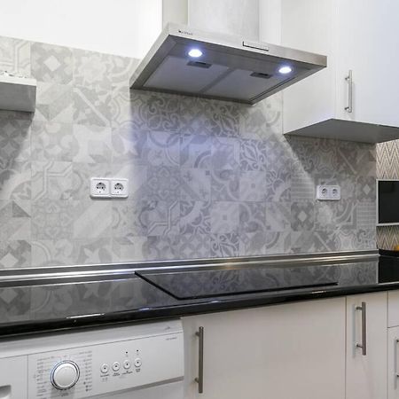 Apartamentos Plaza De Pedro Zerolo I Madrid Buitenkant foto