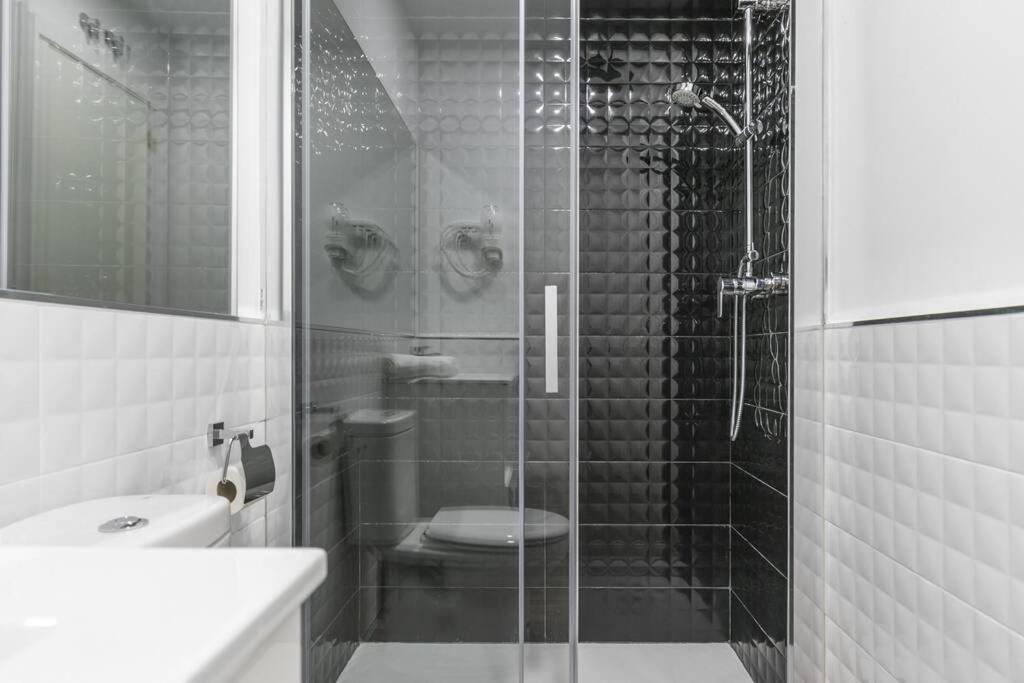 Apartamentos Plaza De Pedro Zerolo I Madrid Buitenkant foto